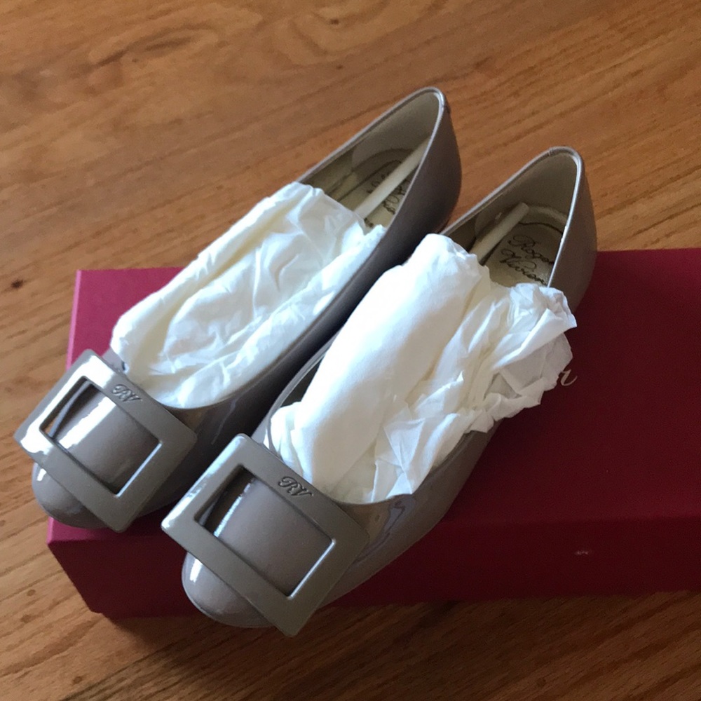 Roger vivier buckle ballerine
